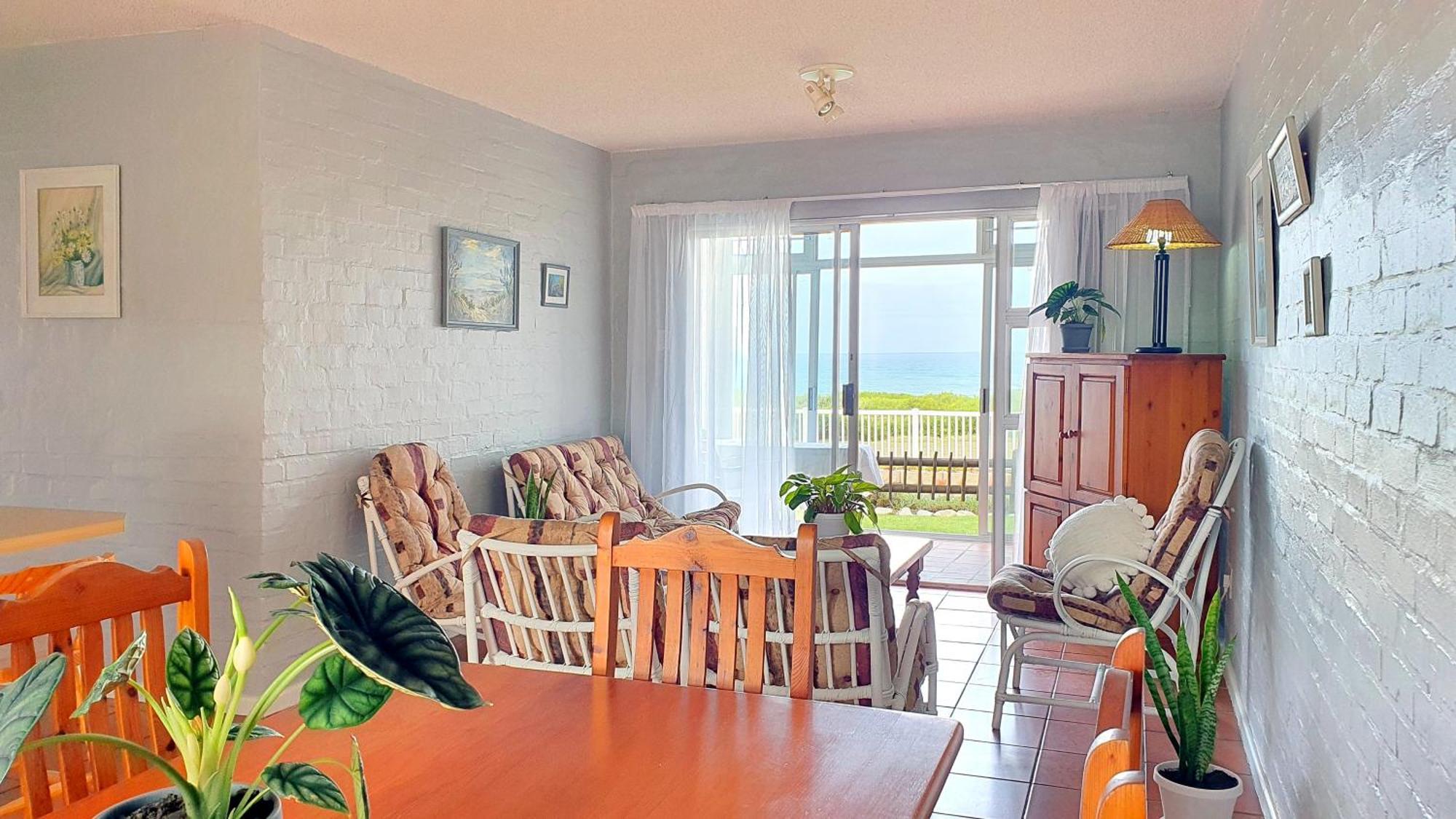 Family Beach Escape: Fully-Equipped 6 Sleeper Apartment Jeffreys Bay Exterior photo
